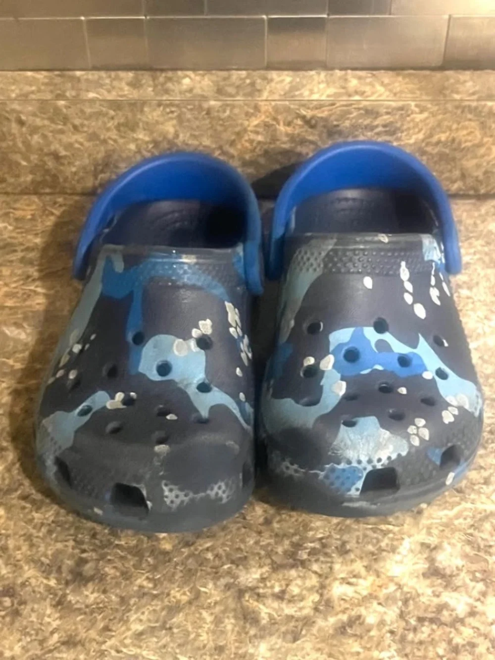 Crocs Kids Classic Camo Clogs Size 8
